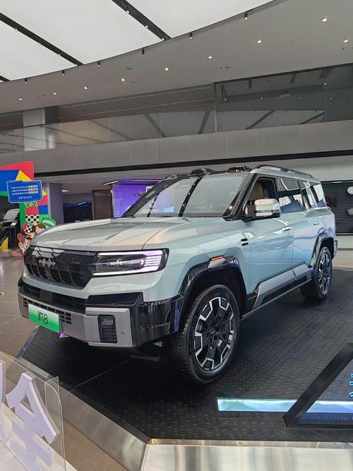 重庆325比亚迪方程豹硬派越野的爆款，英菲尼迪35周年与你共成长